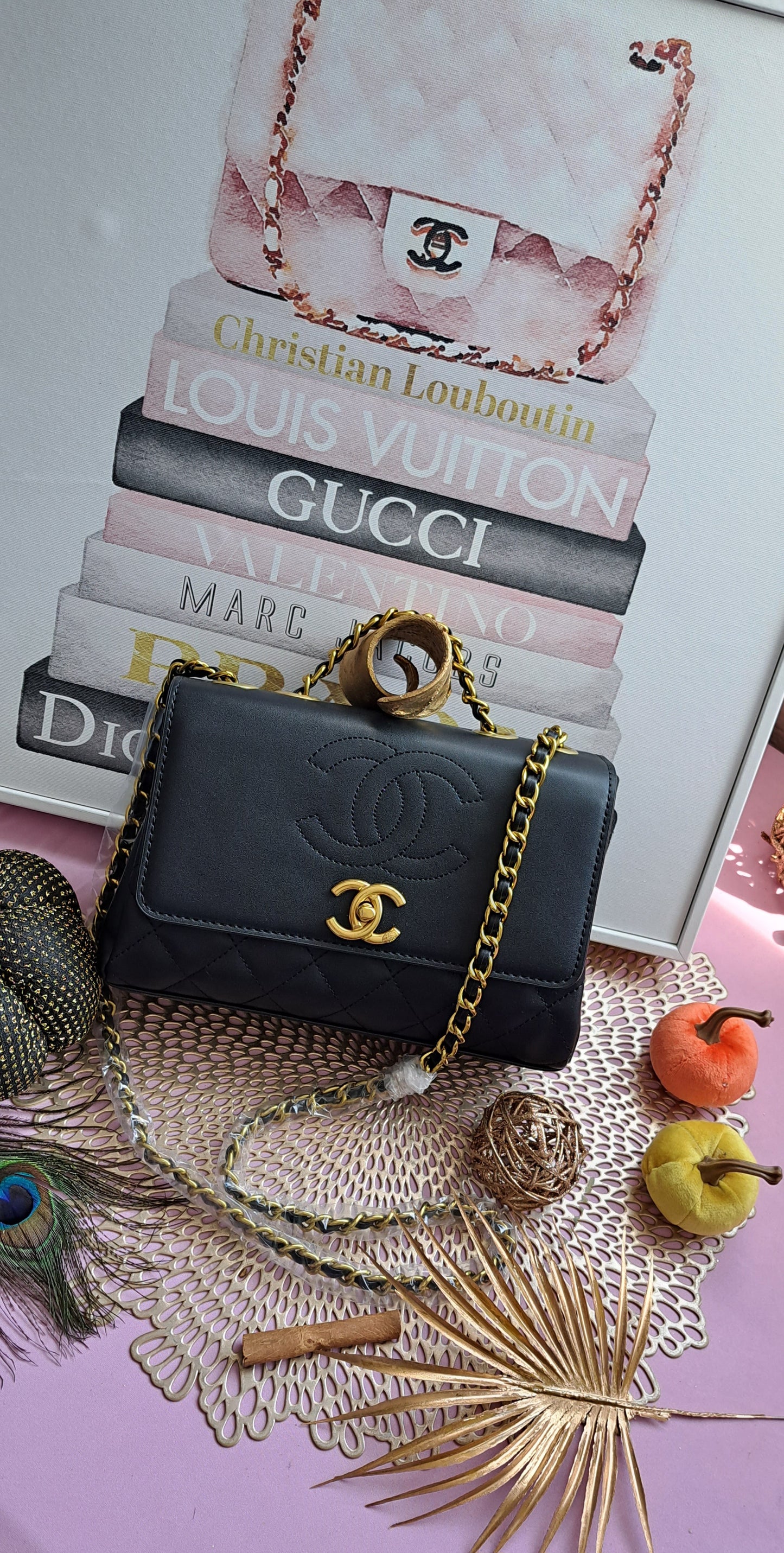 CHANEL LOGO - BLACK