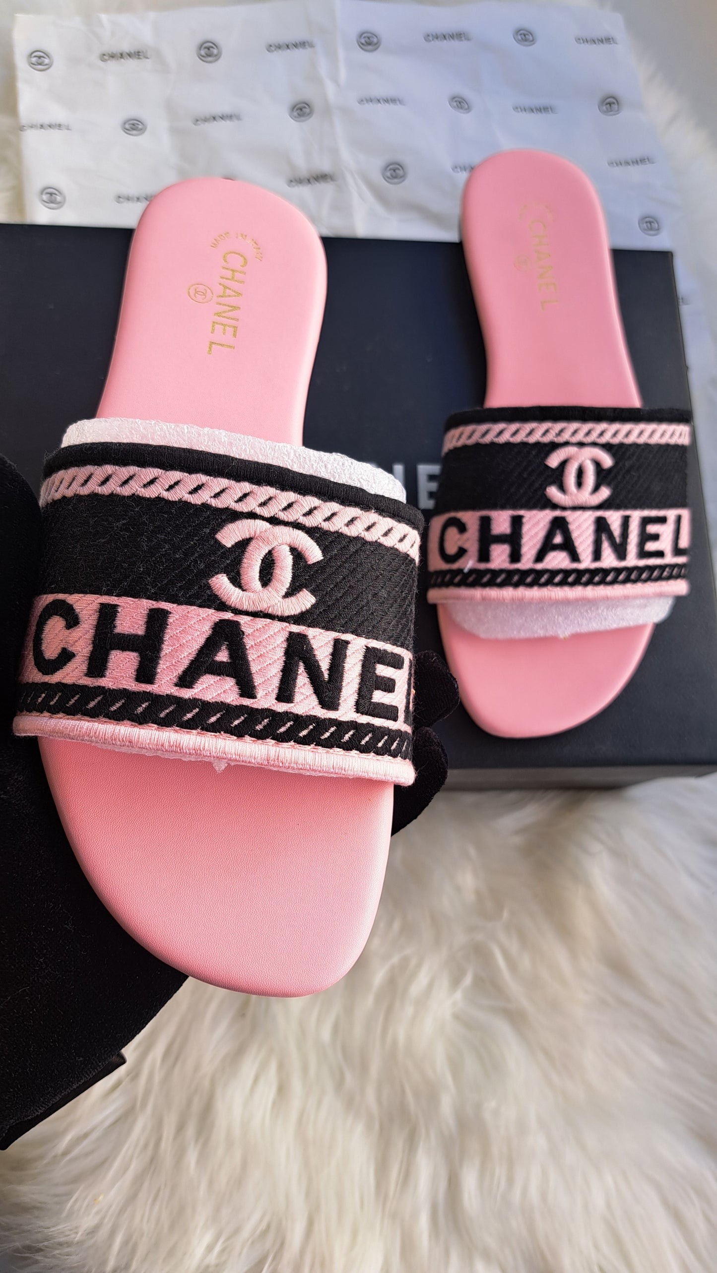 CHANEL Embroided Sandal - Pink