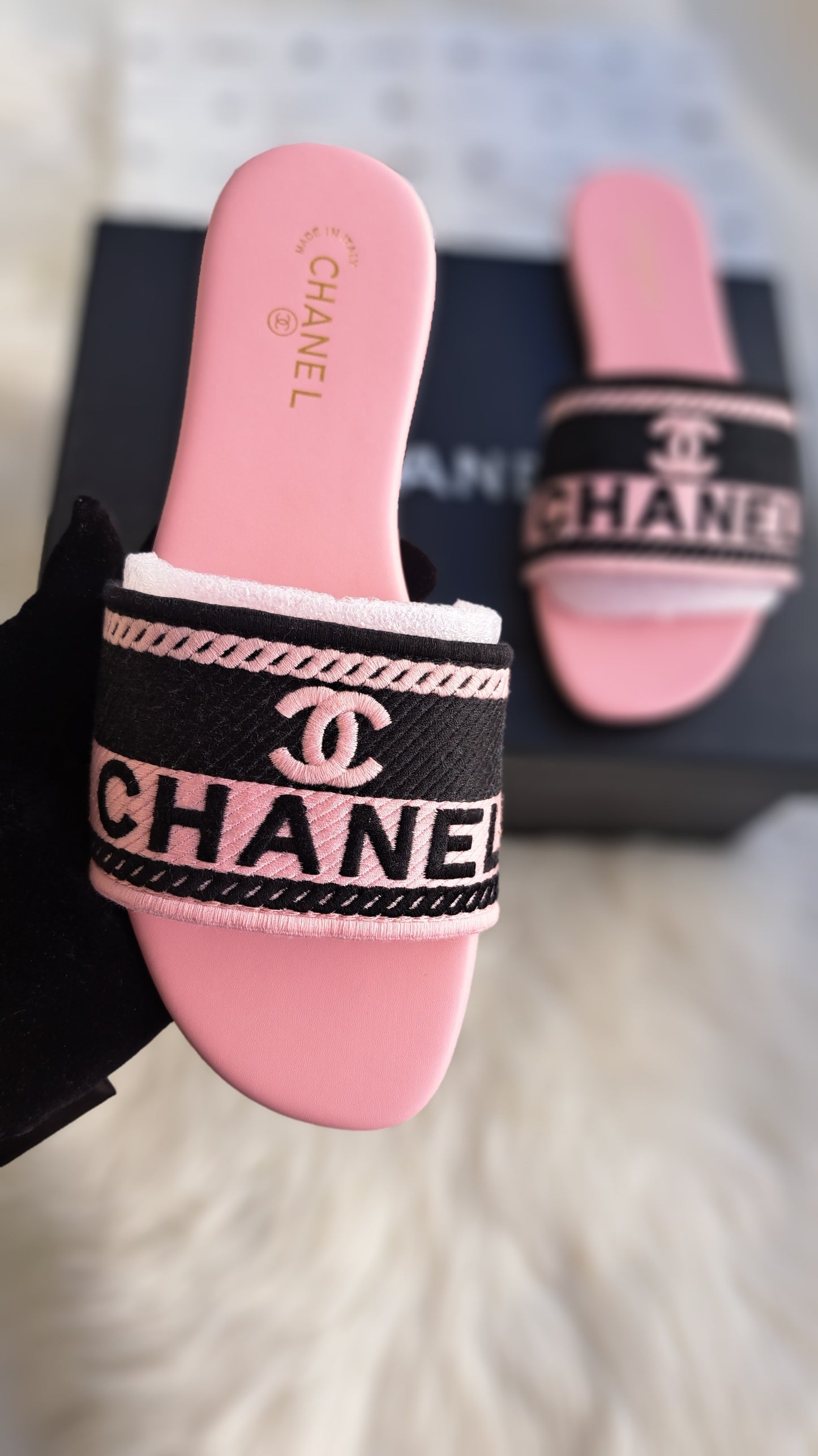 CHANEL Embroided Sandal - Pink