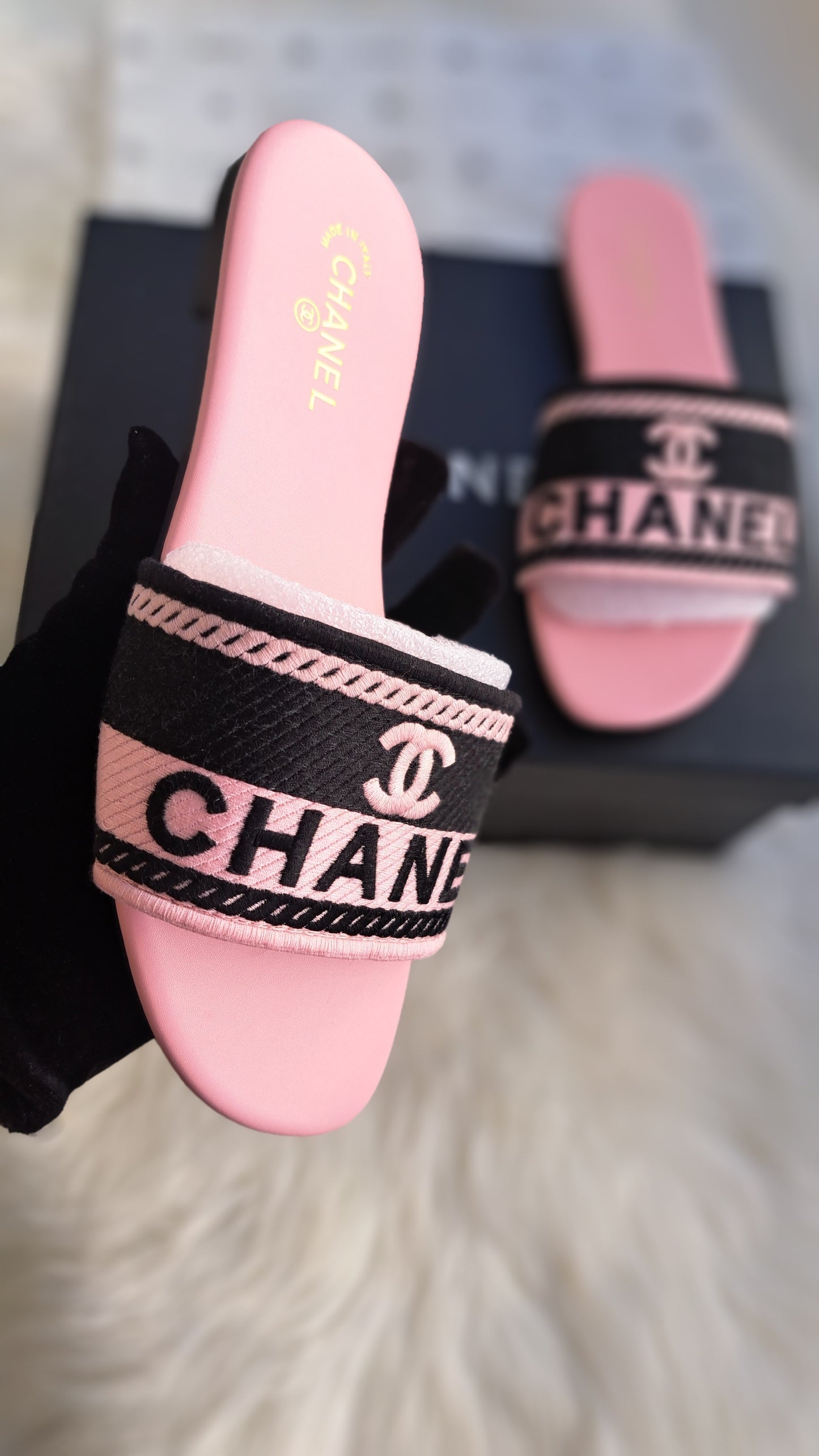 CHANEL Embroided Sandal - Pink