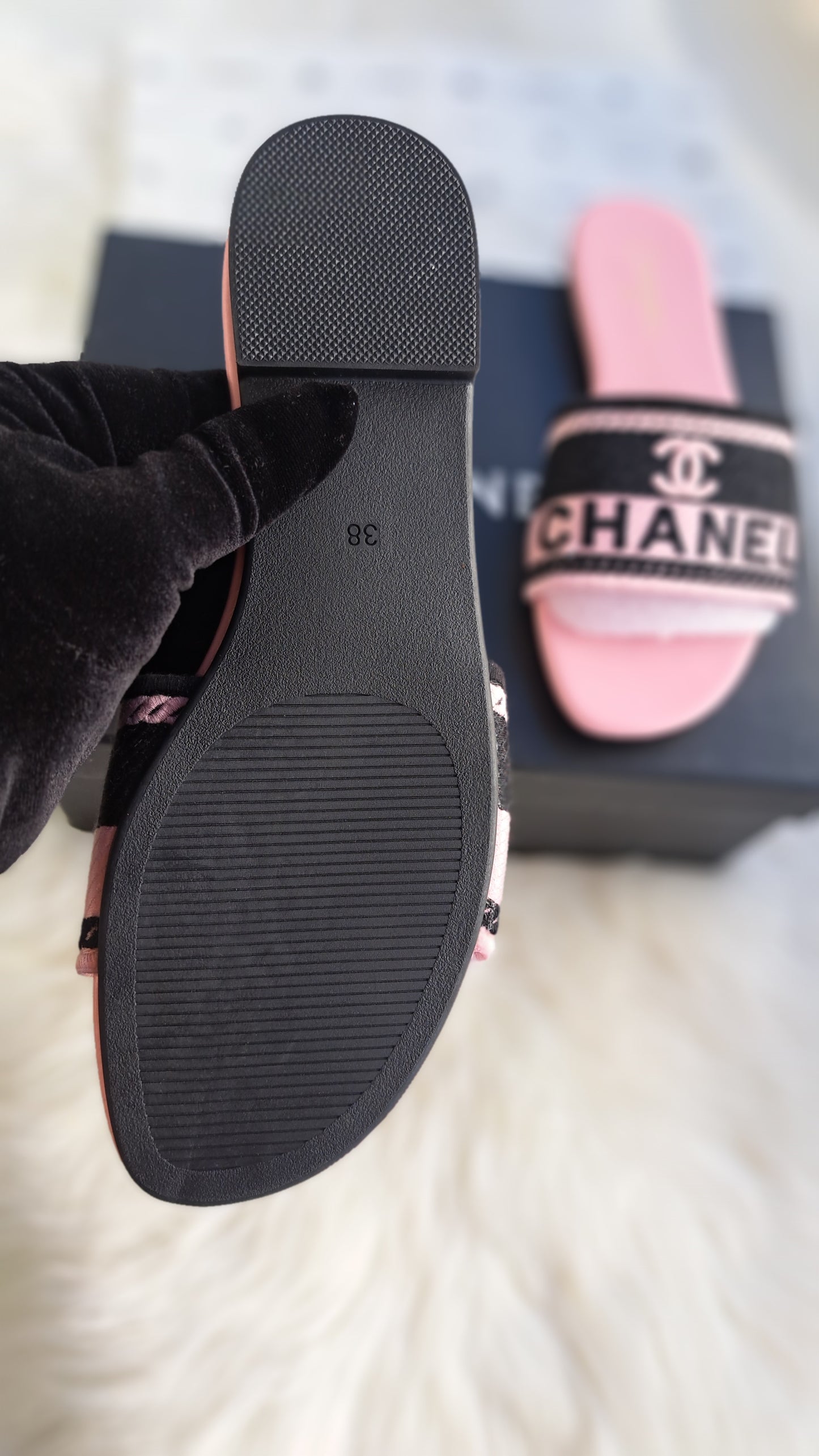 CHANEL Embroided Sandal - Pink