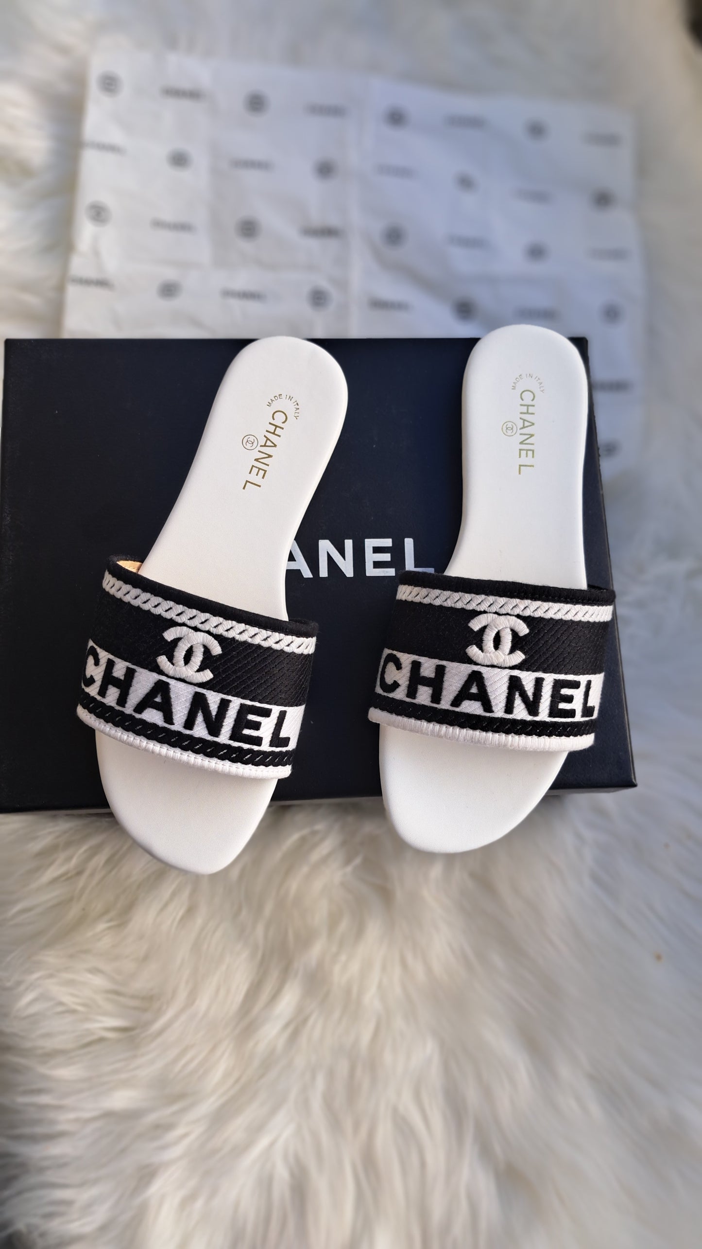 CHANEL Embroidered - White