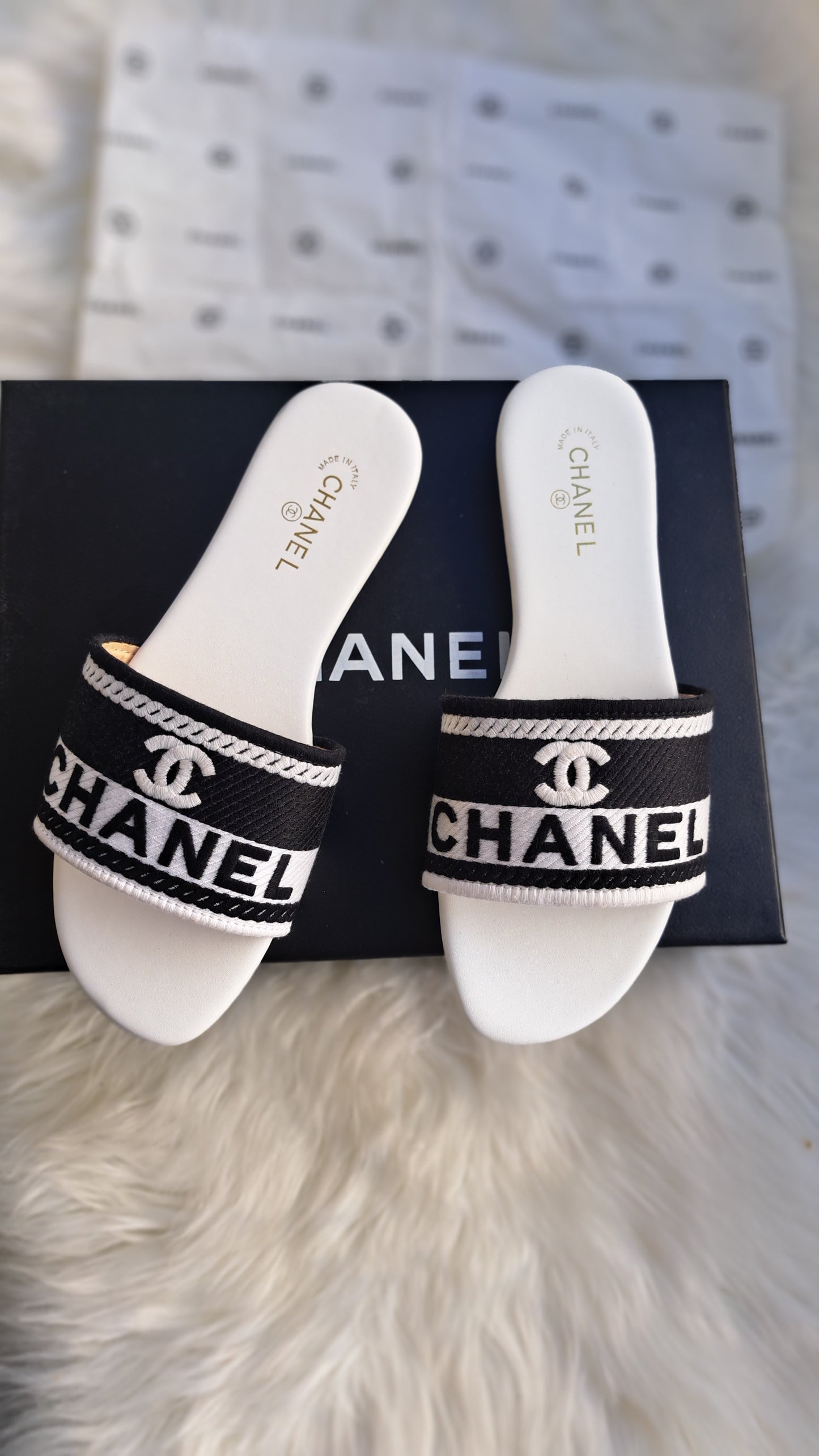 CHANEL Embroidered - White