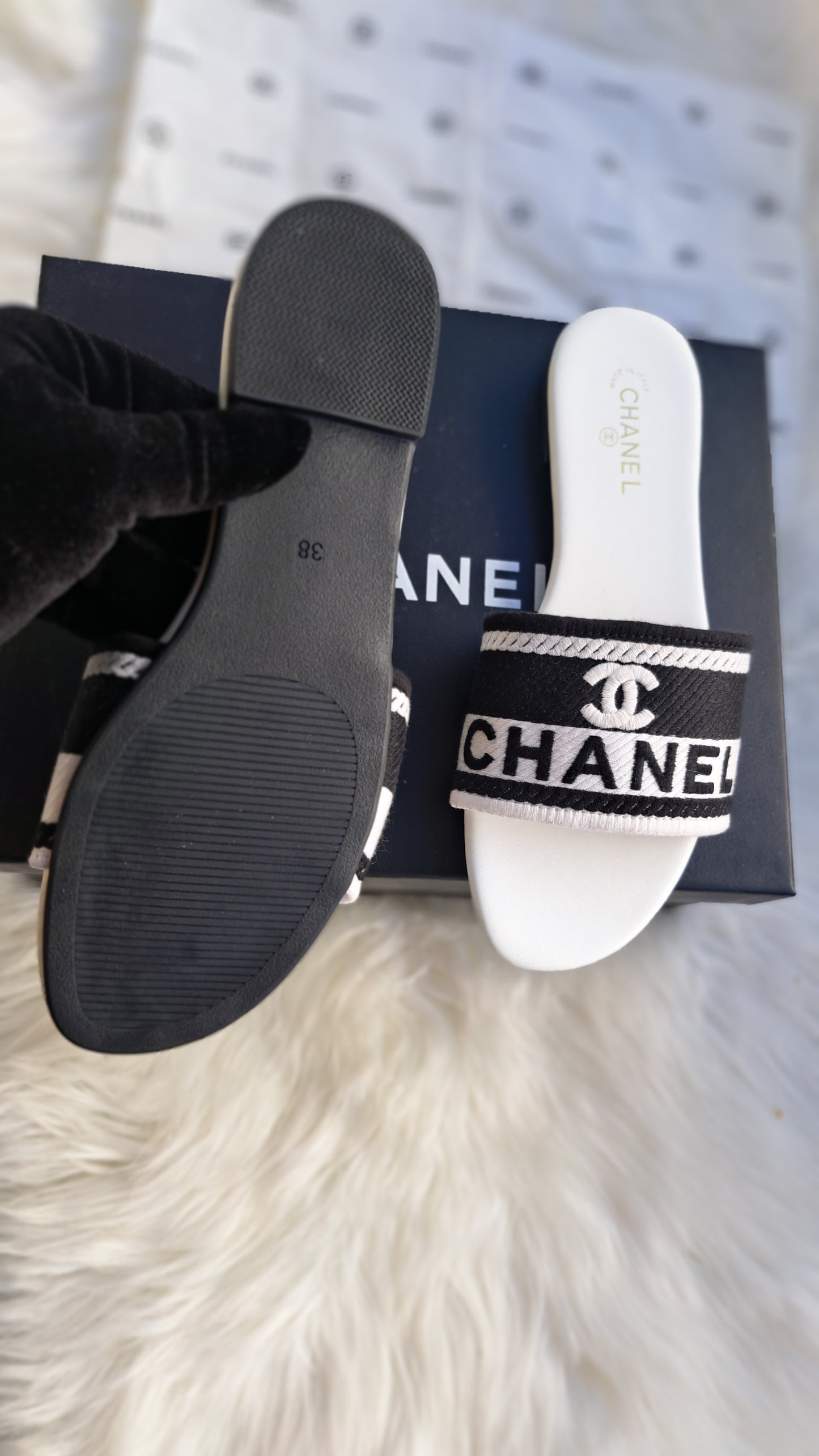 CHANEL Embroidered - White