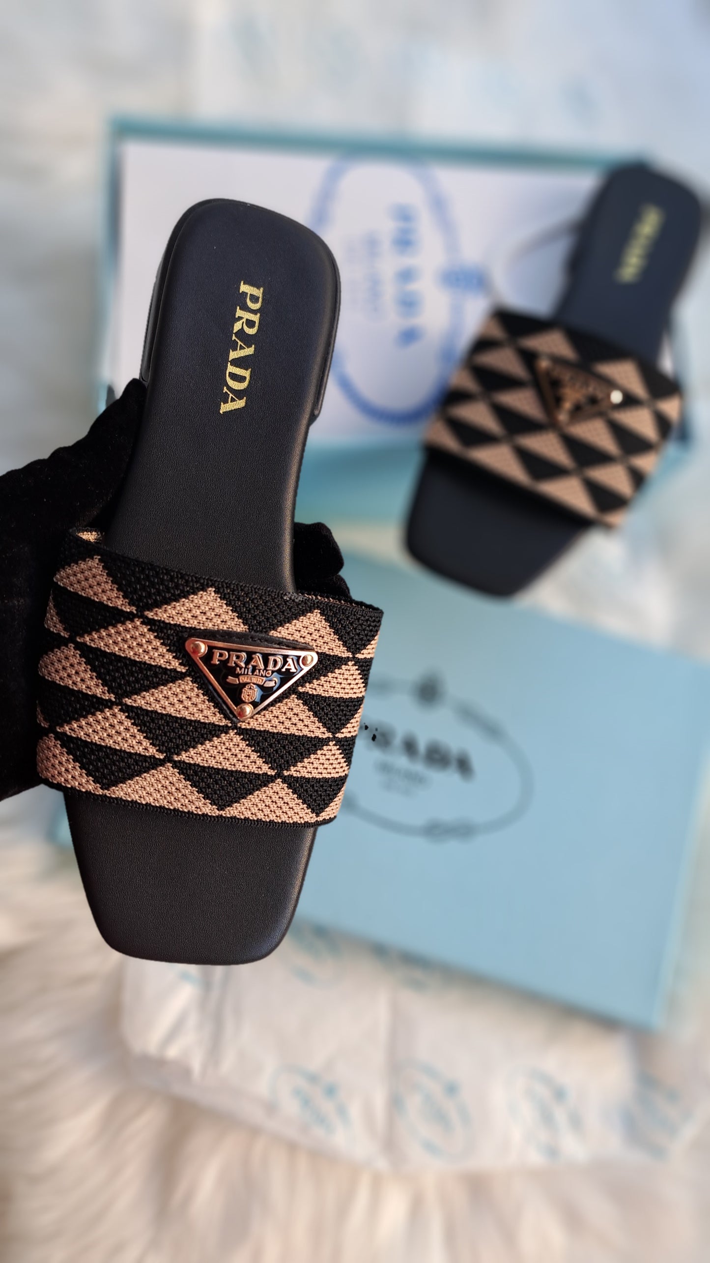 PRADA TRIANGOLO - BLACK