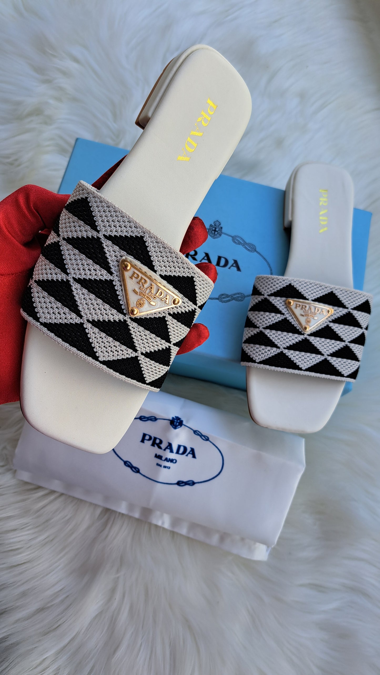 PRADA TRIANGOLO - WHITE