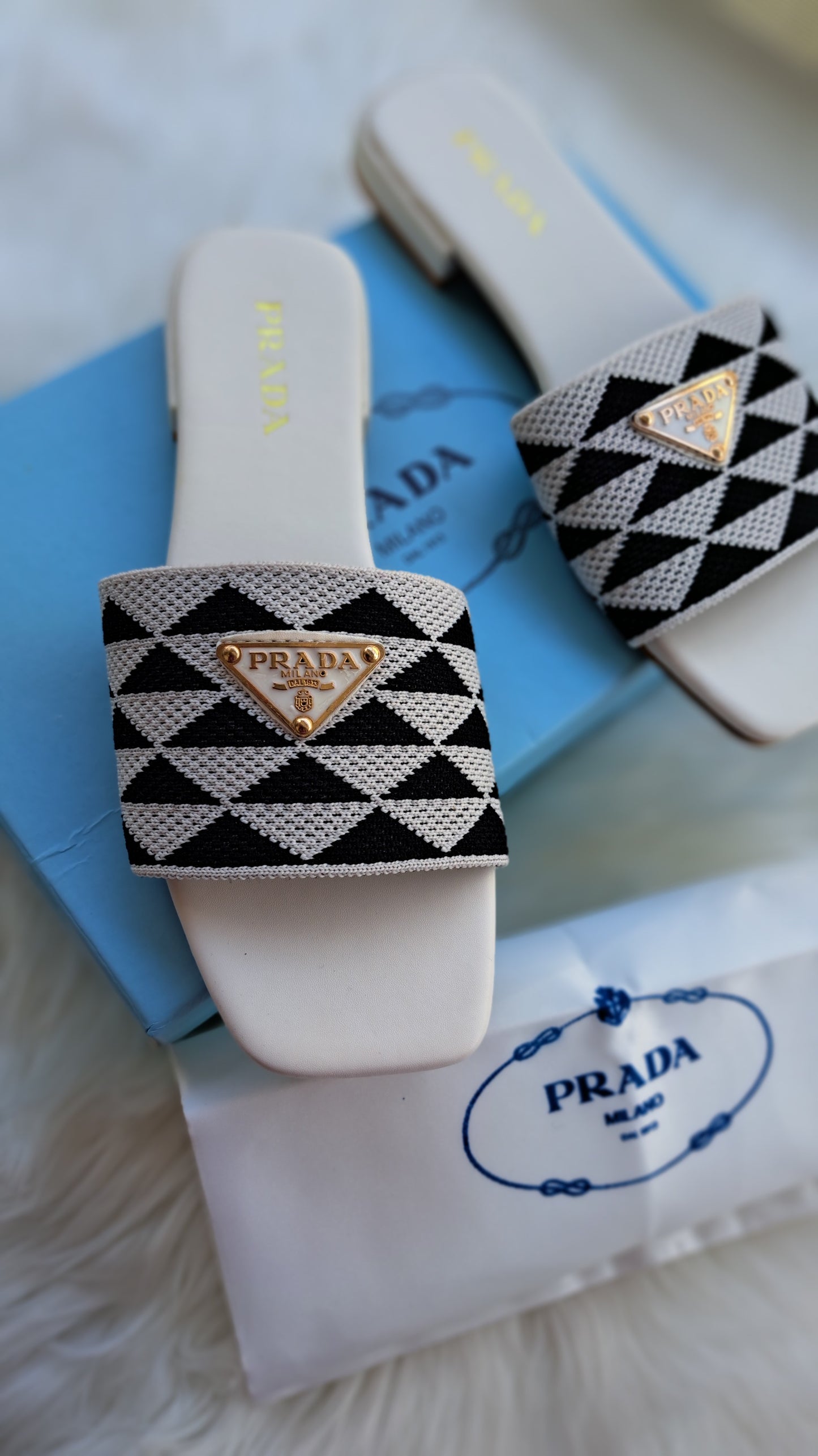 PRADA TRIANGOLO - WHITE