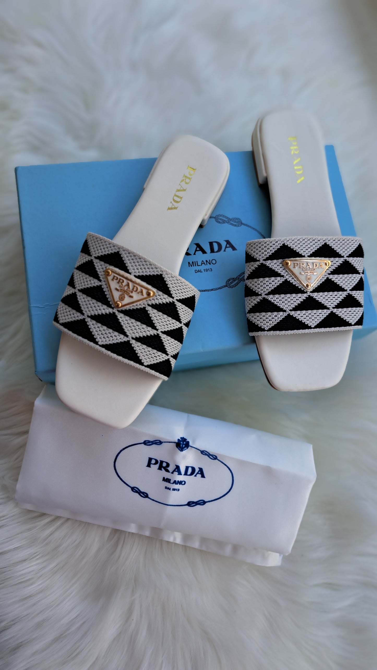 PRADA TRIANGOLO - WHITE