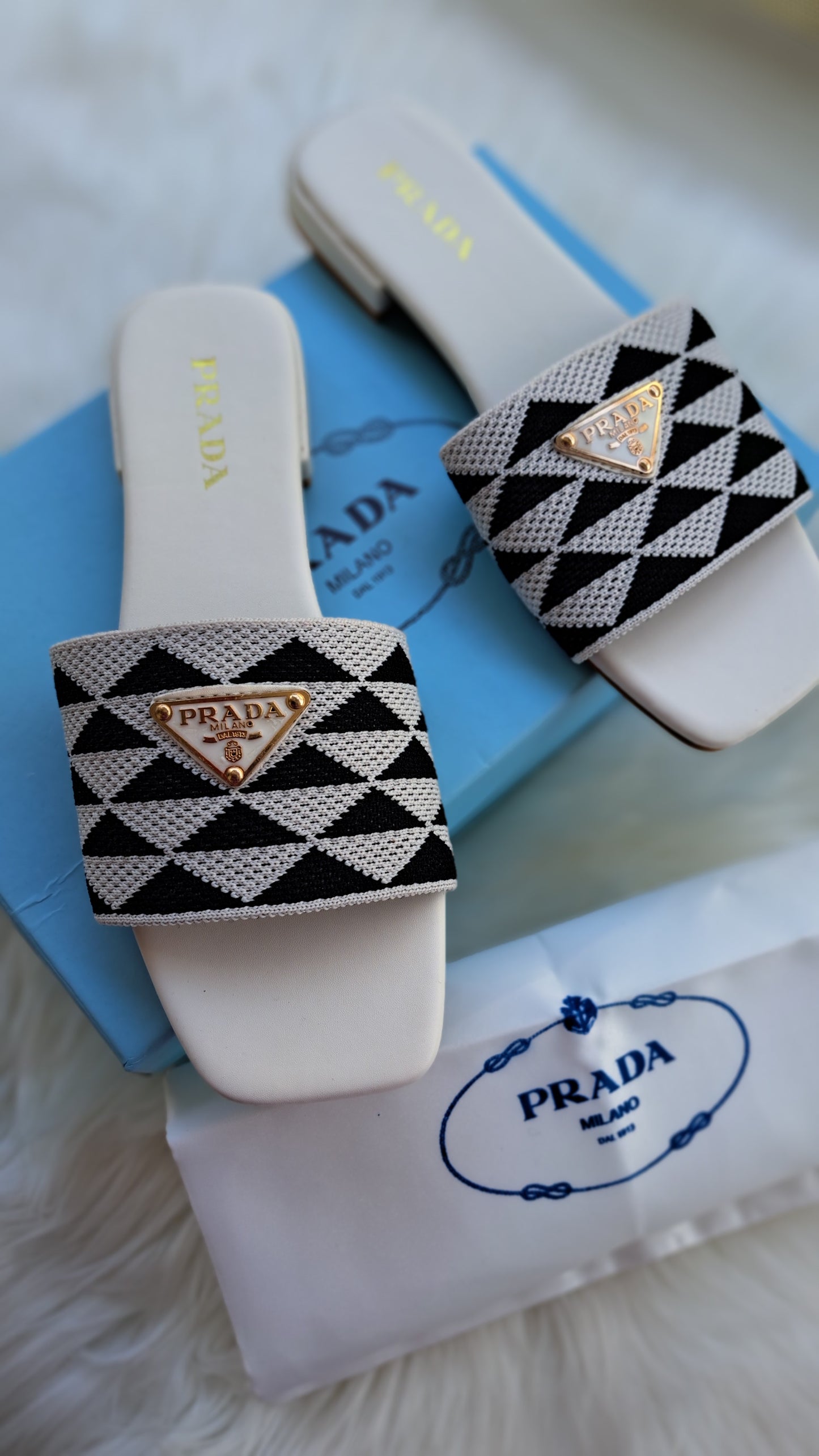 PRADA TRIANGOLO - WHITE