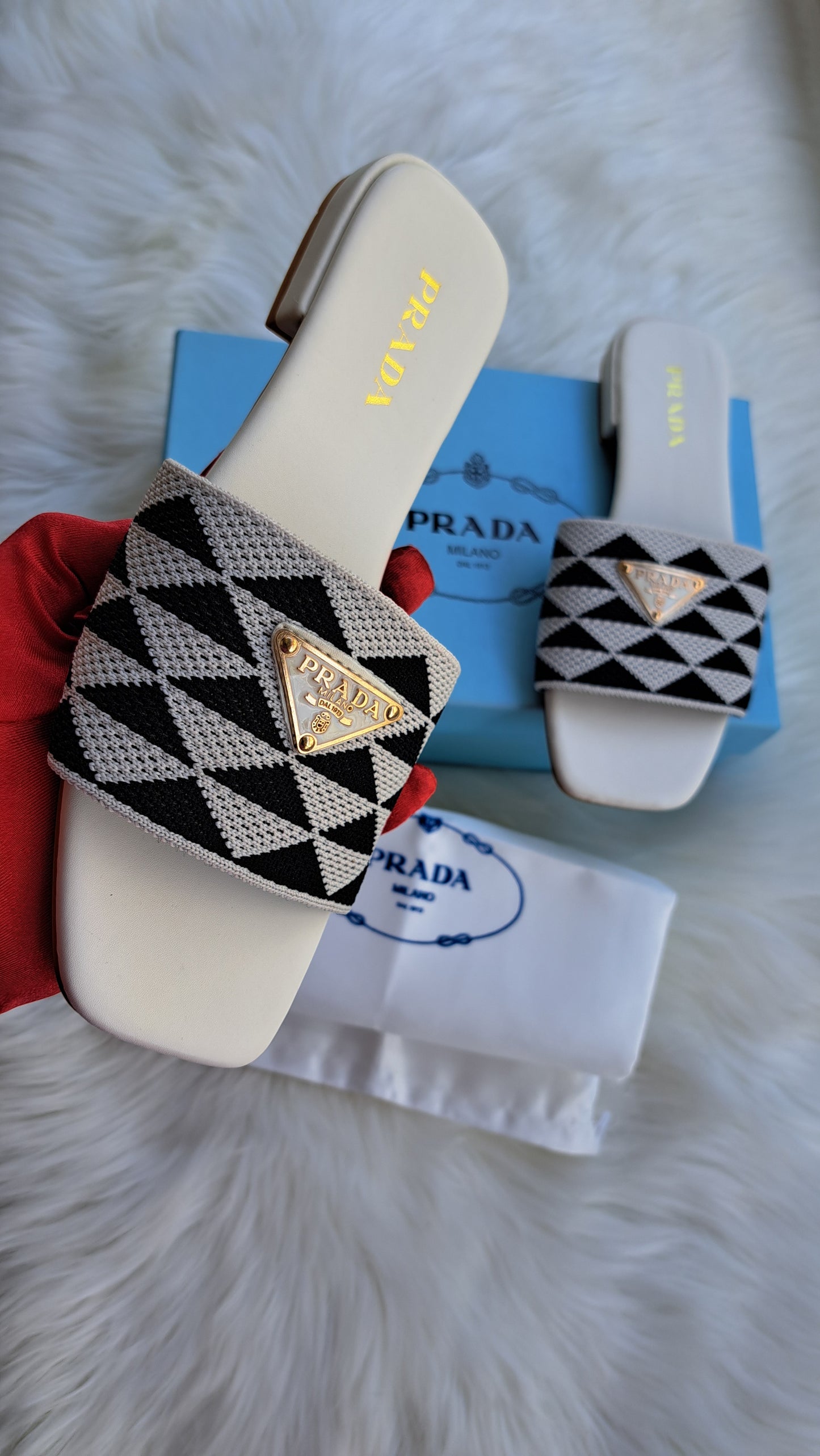 PRADA TRIANGOLO - WHITE