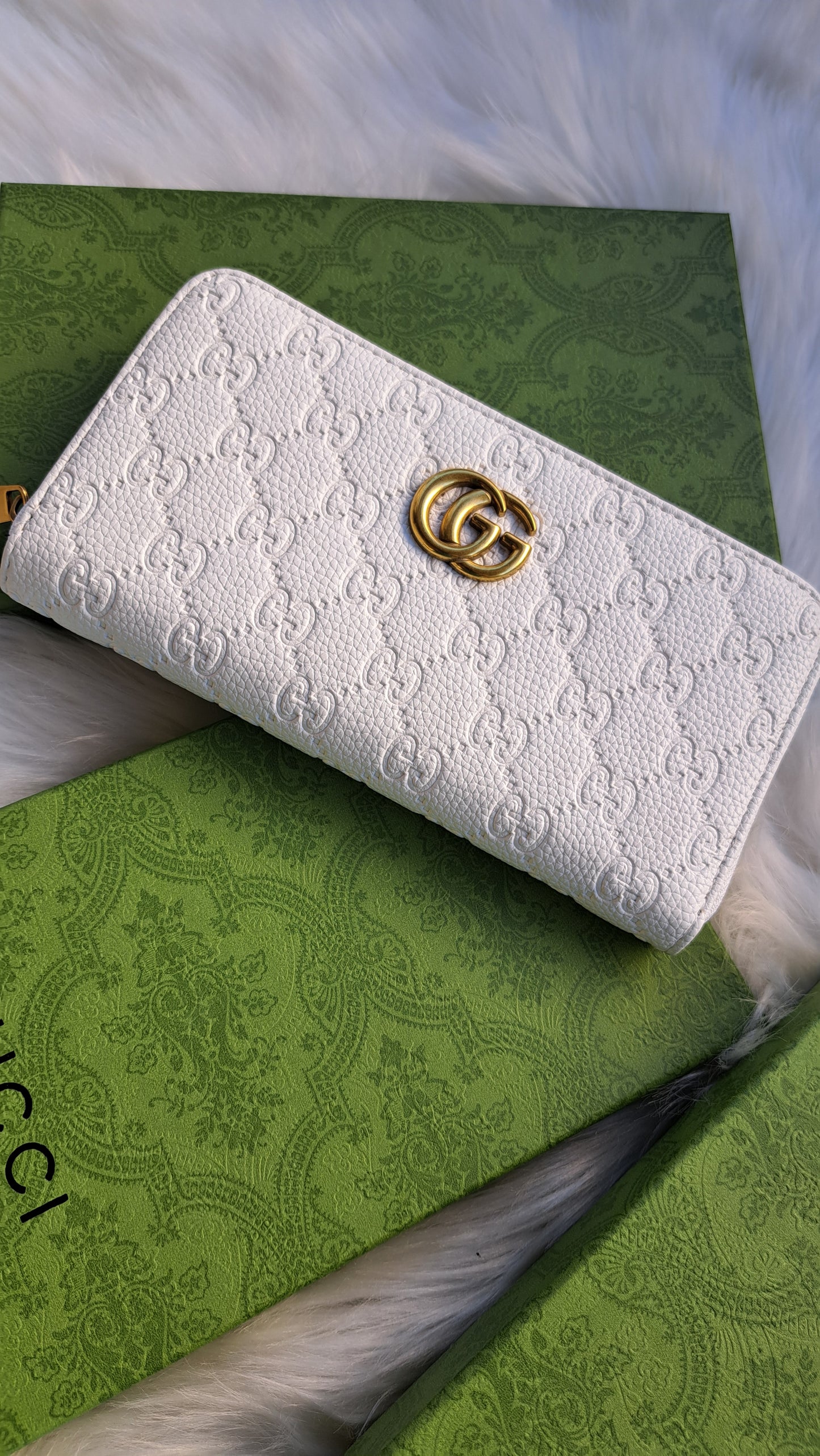 GG Wallet Embossed - White