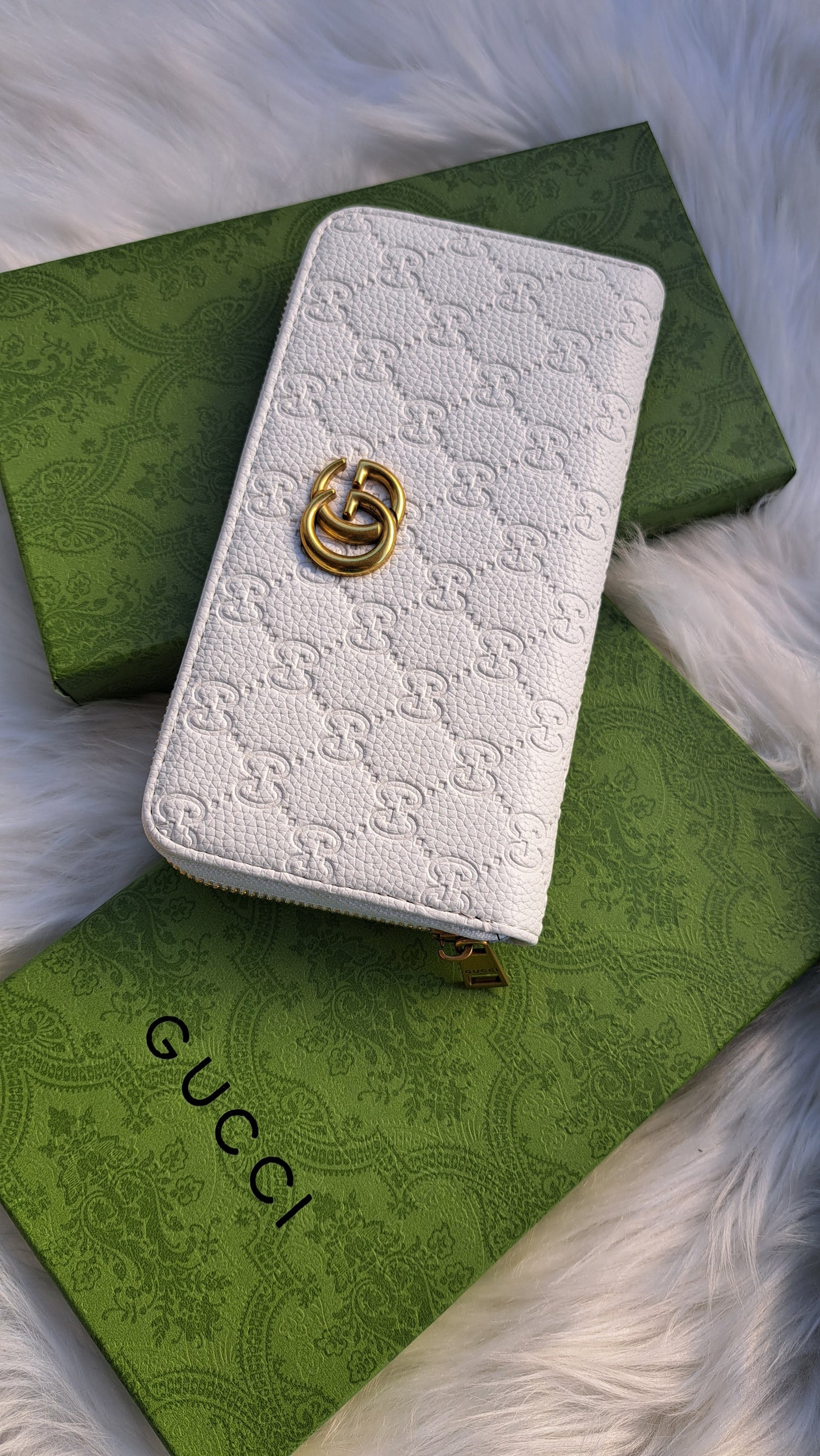 GG Wallet Embossed - White