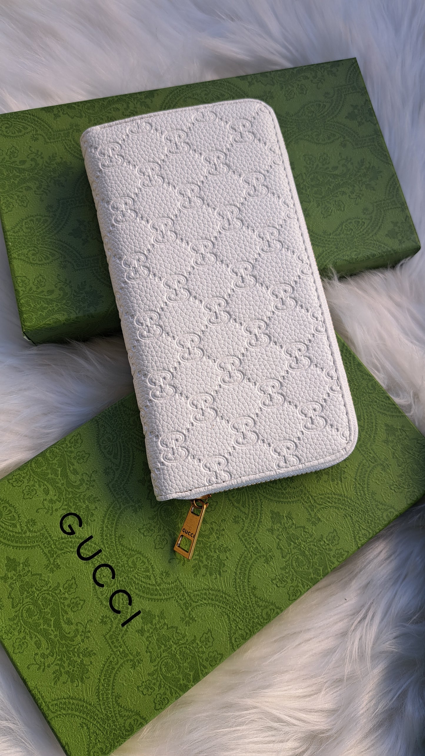 GG Wallet Embossed - White