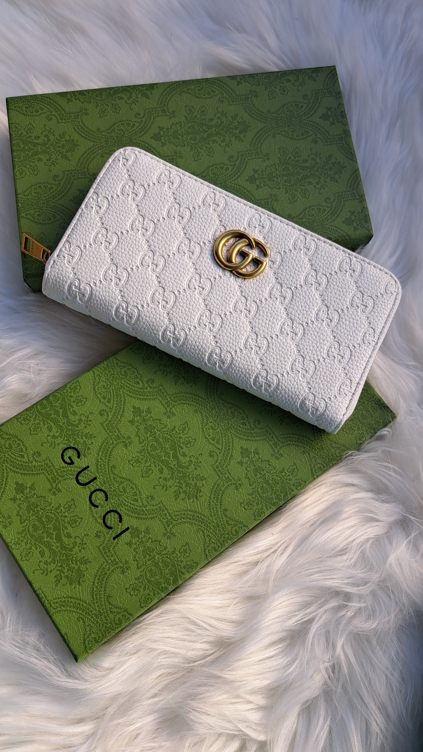 GG Wallet Embossed - White