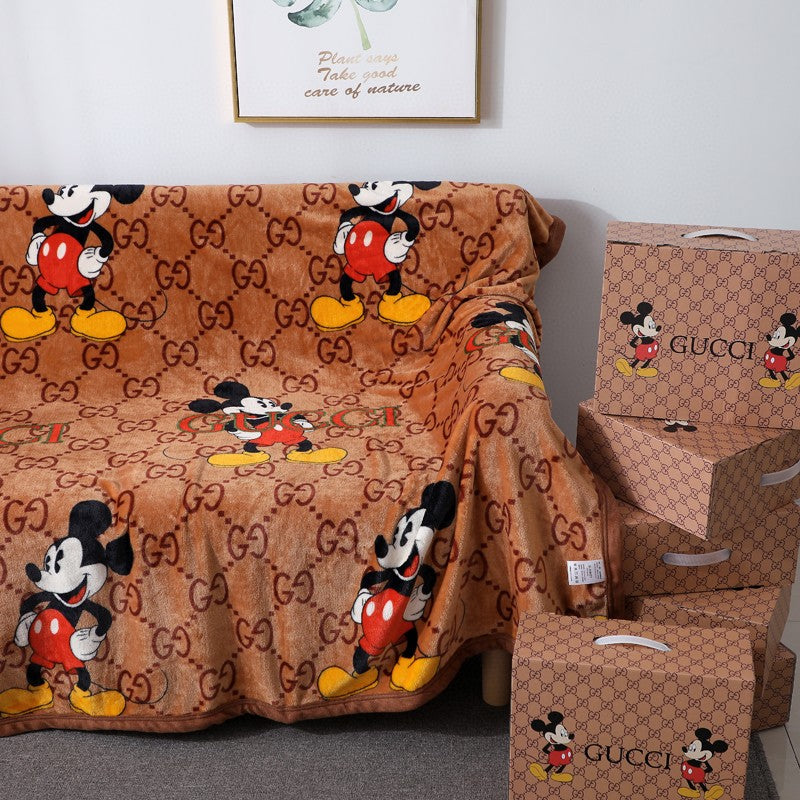 MICKEY BLANKET + BOX