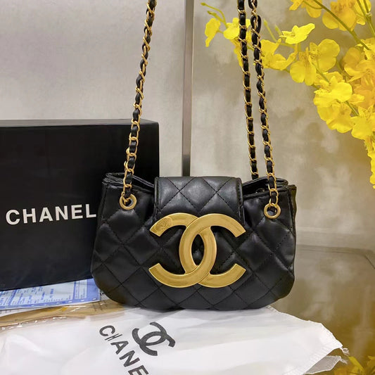 CHANEL Matelasse Black Shoulder Bag