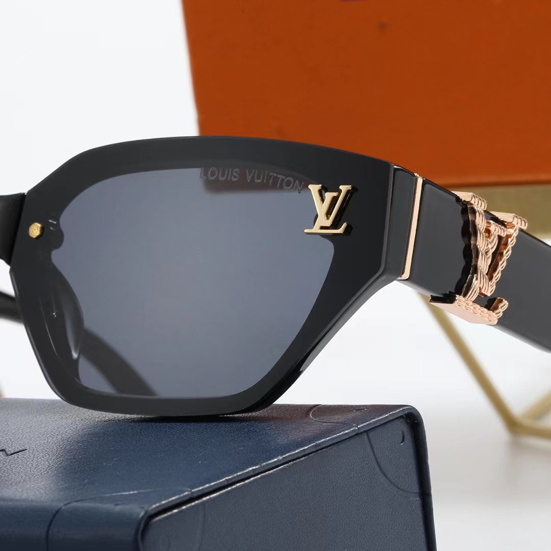 LV SUNGLASSE #3521