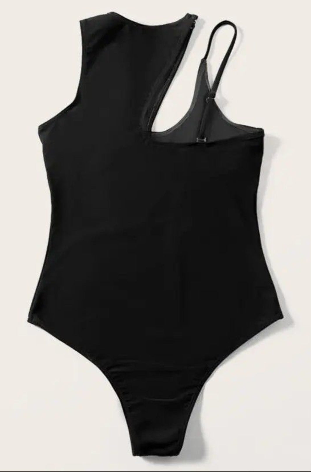 1PC Cut'Out - Black