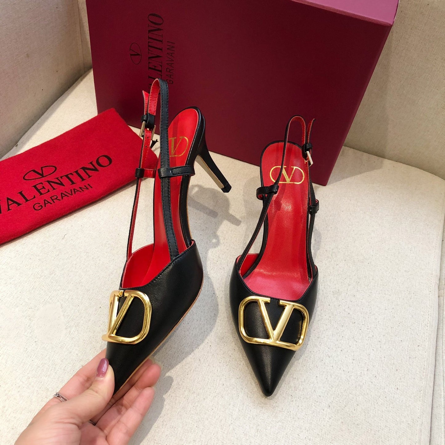 VALENTINO - BLACK