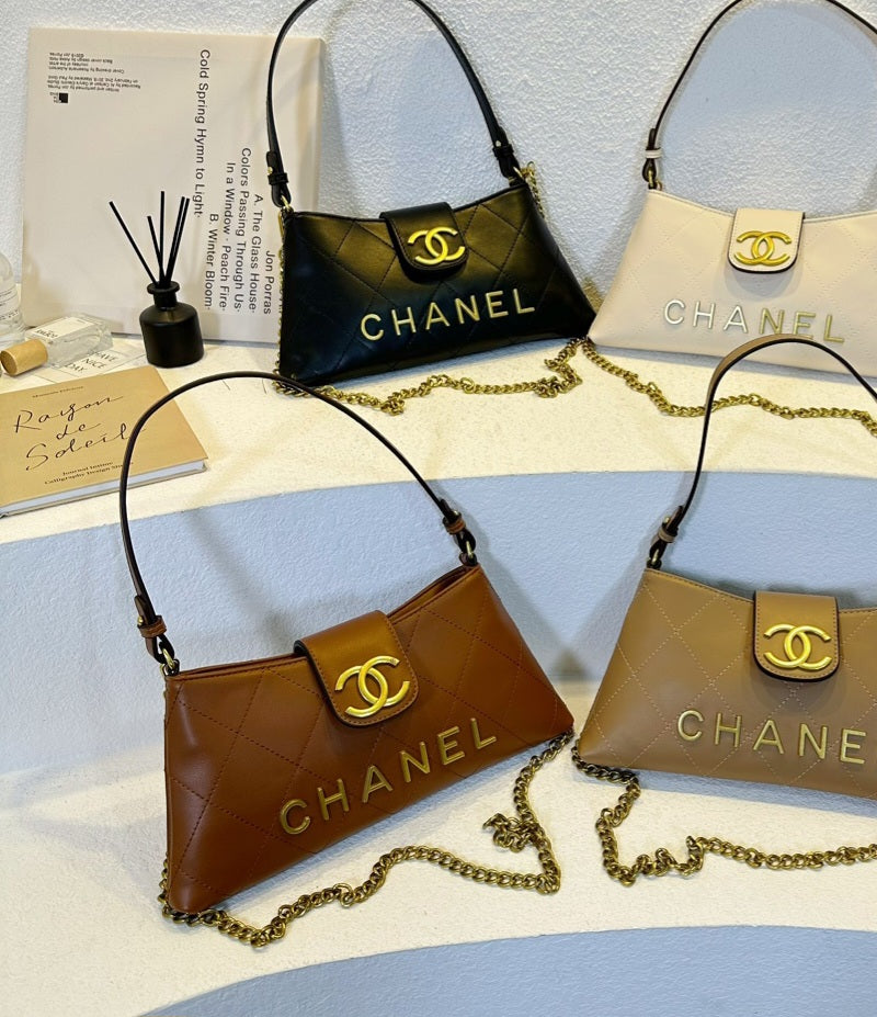 CHANEL - Shoulder Bag - Black