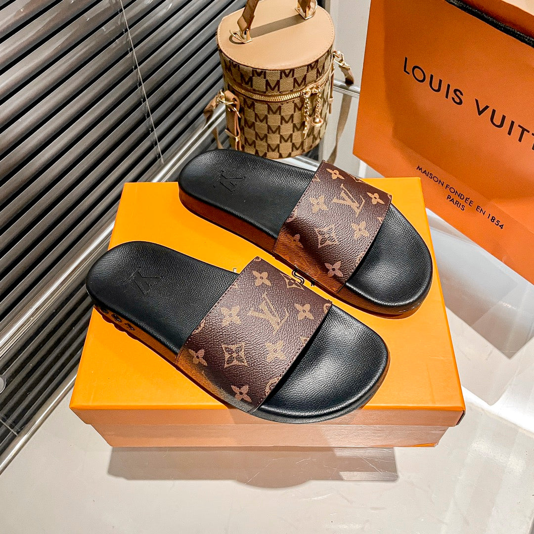 Men LV Slide - Brown