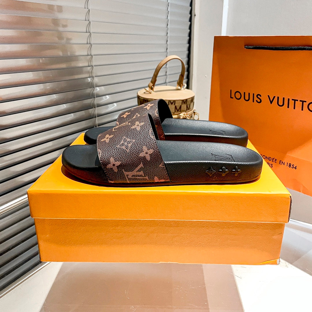 Men LV Slide - Brown