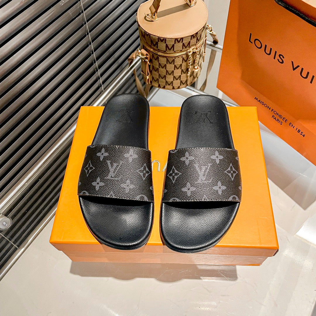 Men LV Slide - Black