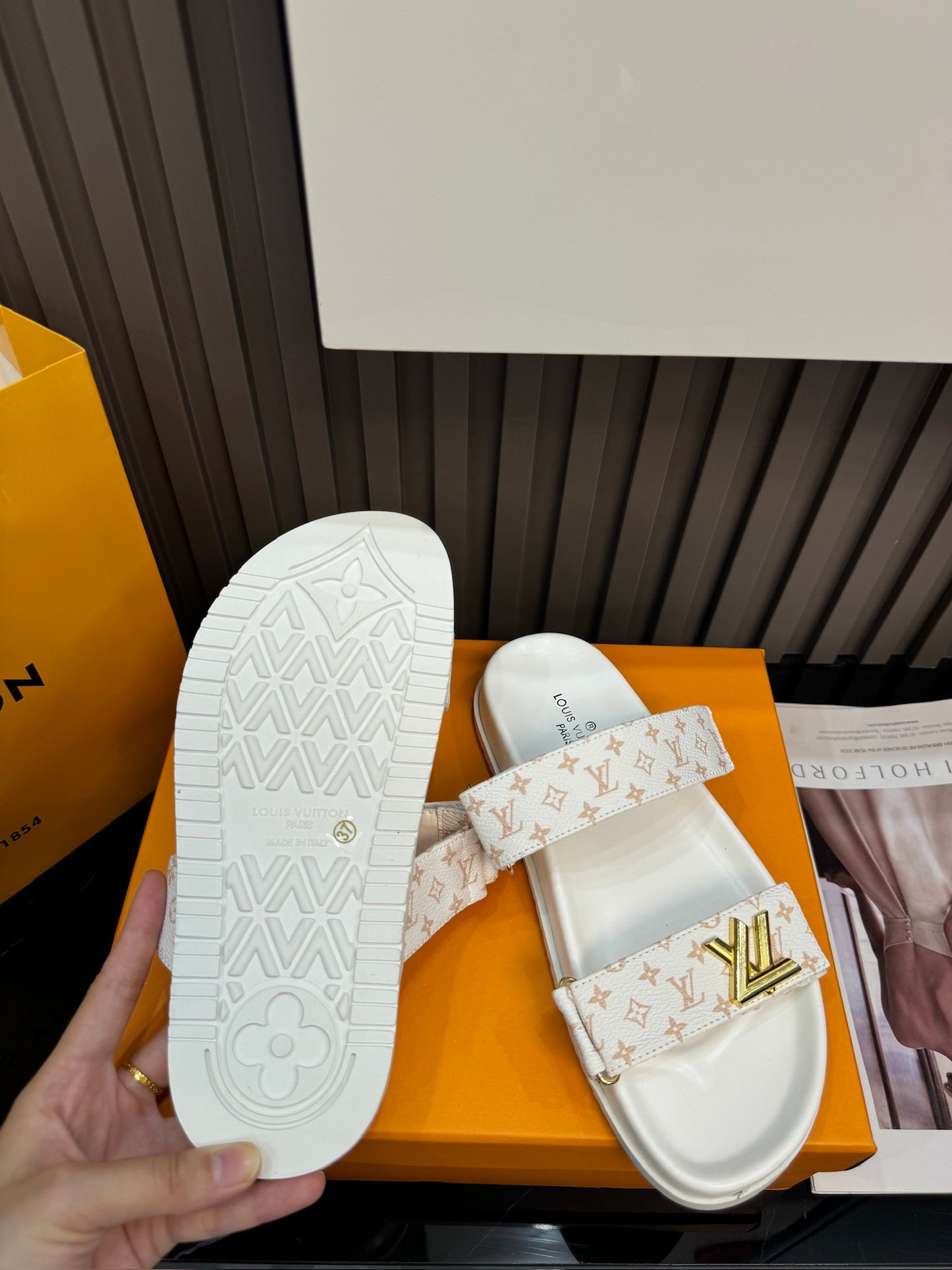 LV PRINT SUNSET SANDAL -WHITE