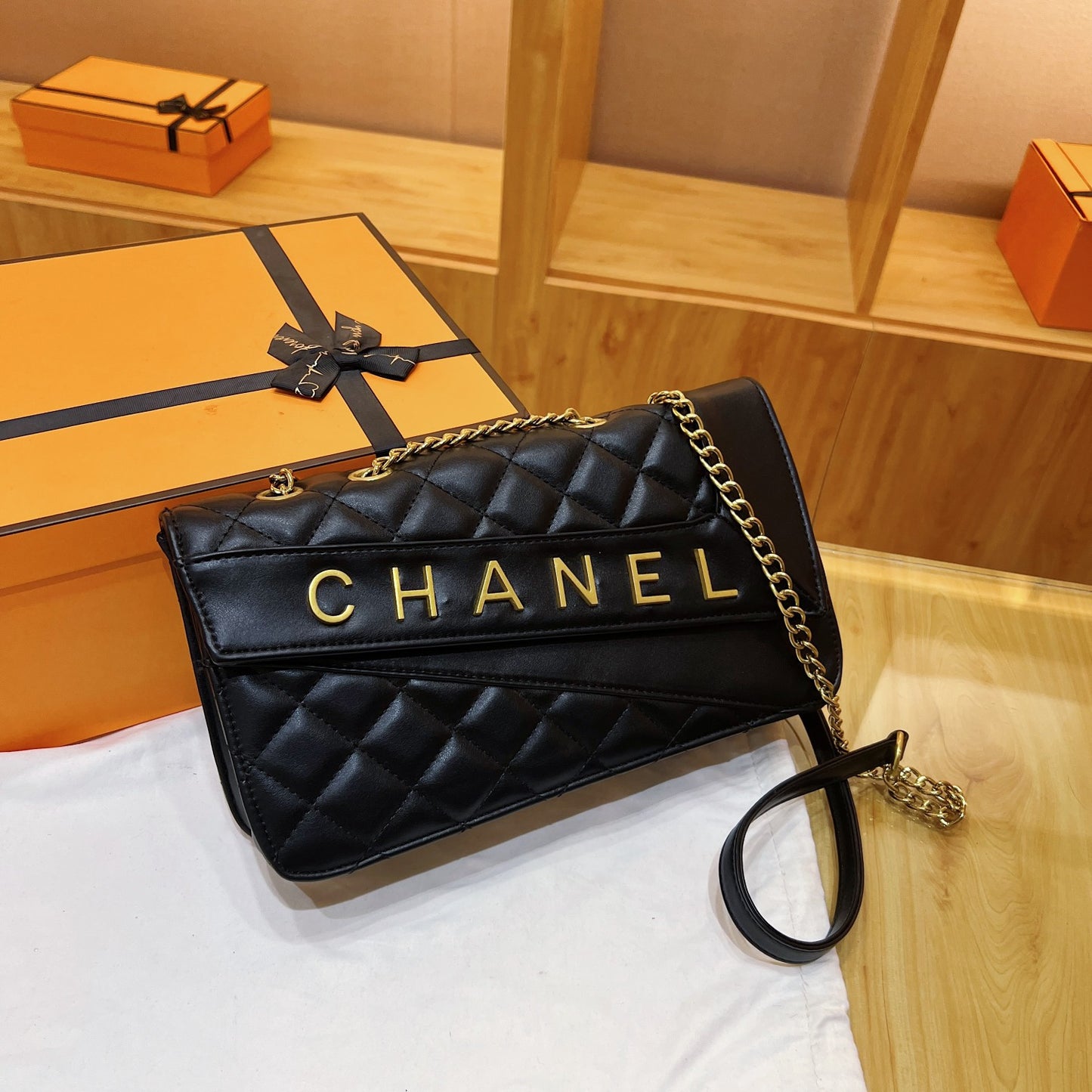 CHANEL - Crossbody / Shoulder Bag