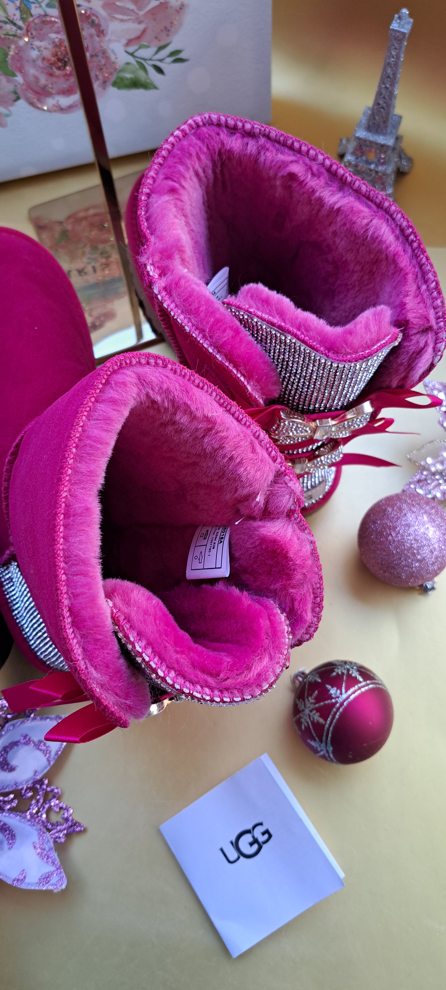 UGG RHINESTONE HOT PINK / FUSHIA