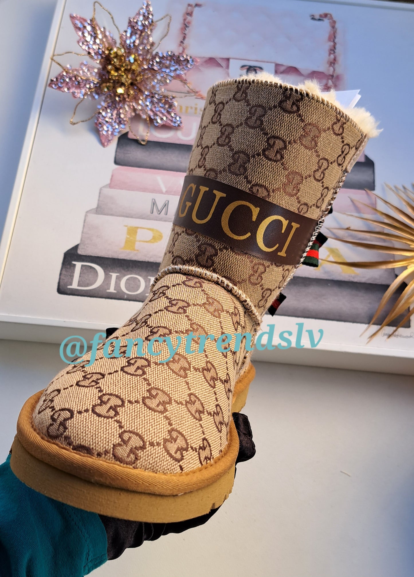 UGG GG BOW MONOGRAM