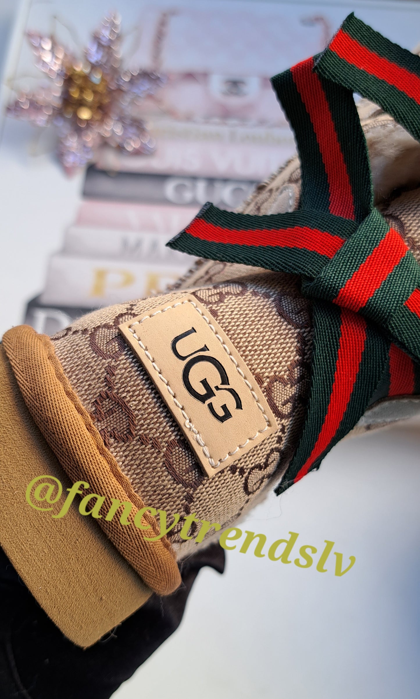 UGG GG BOW MONOGRAM