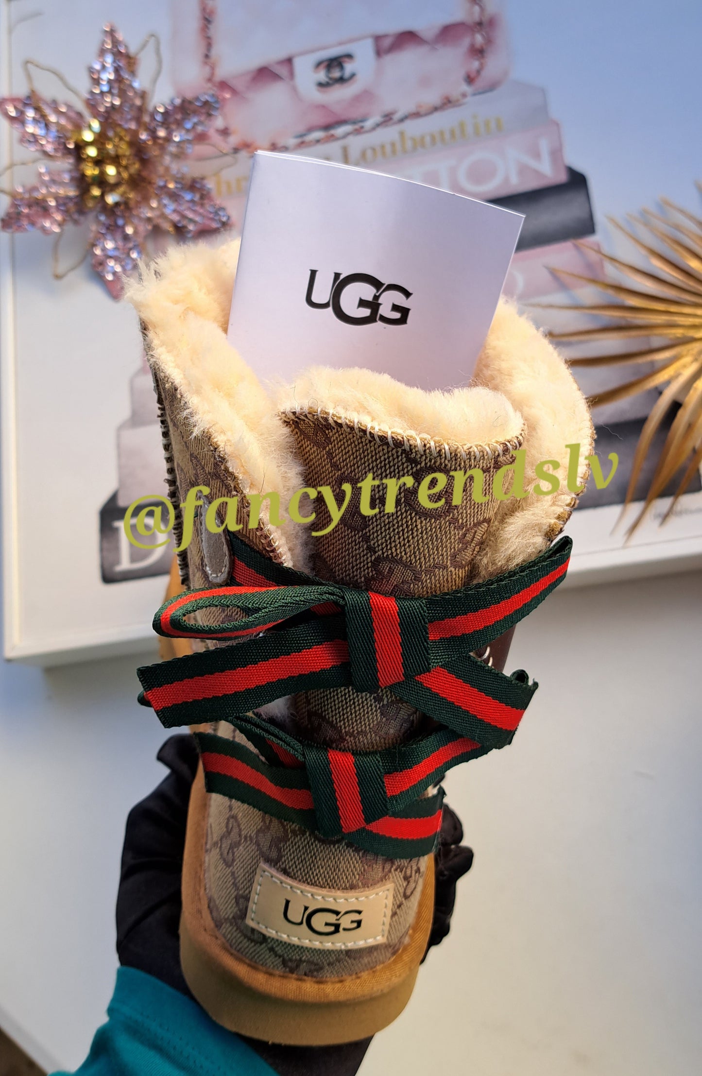 UGG GG BOW MONOGRAM